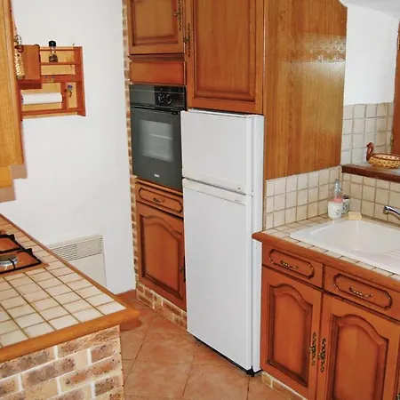 Awesome In With 2 Bedrooms And Outdoor Swimming Pool Cadrieu